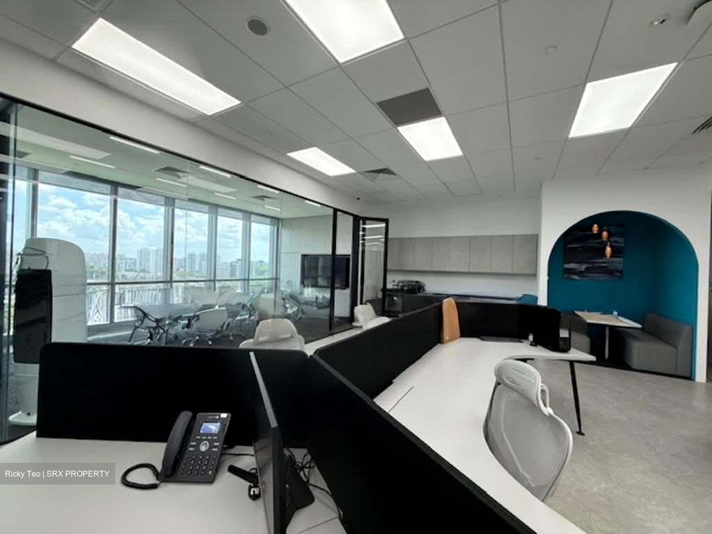 Kallang Way (D13), Factory #536391881